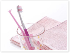 インプラント、審美歯科、矯正歯科、フッ素塗布